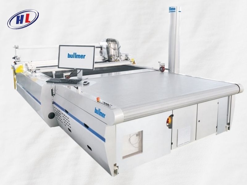 Máy cắt vải tự động của Bullmer (Đức)
