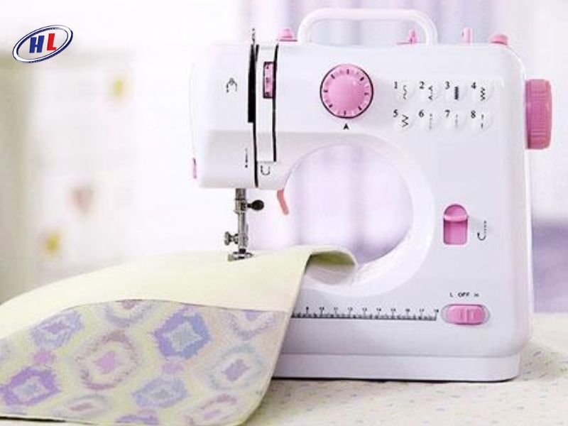 may khau mini la gi Máy khâu mini là thiết bị may mặc nhỏ gọn