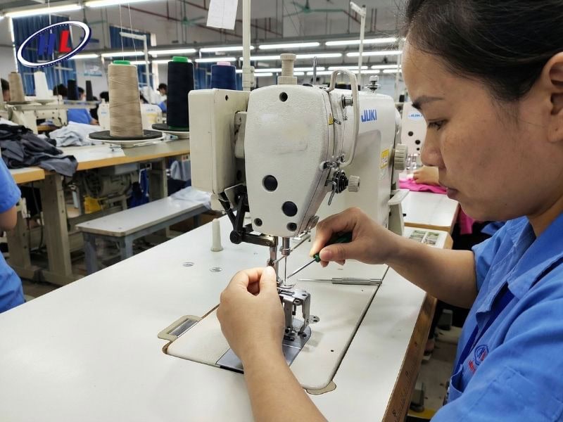 lap kim may may 1 kim cong nghiep chuan Kinh nghiệm lắp kim máy may công nghiệp 1 kim