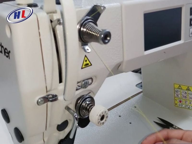 luon chi qua cum dong tien Luồn chỉ vào cụm đồng tiền