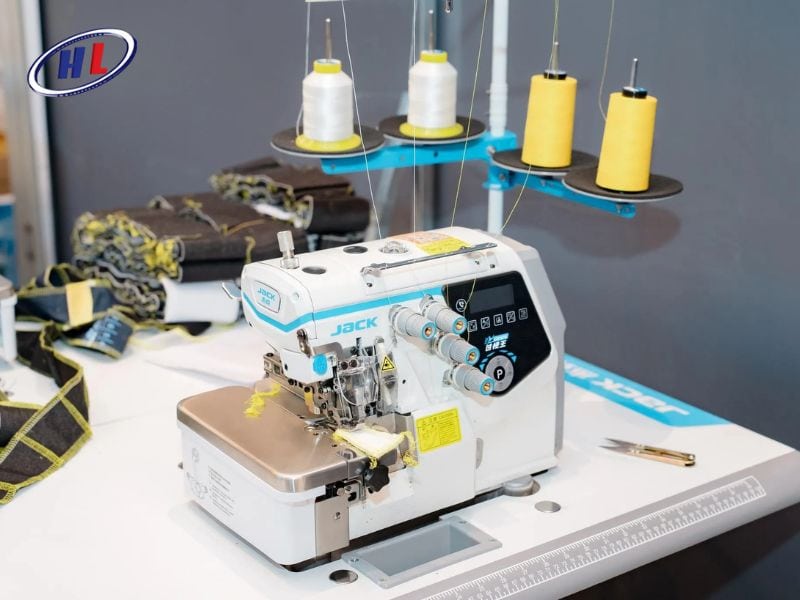 xo chi may vat so Xỏ chỉ máy vắt sổ (3 chỉ, 4 chỉ, 5 chỉ)