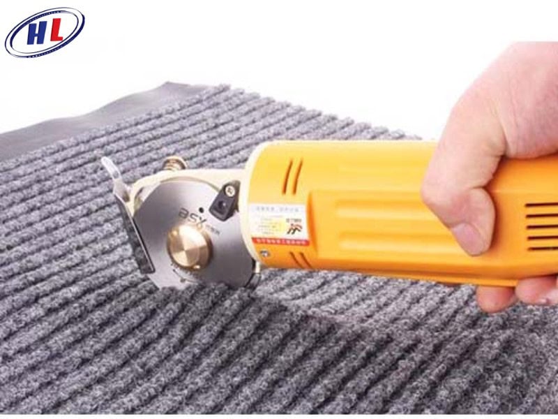 Lưu ý khi sử dụng máy cắt vải cầm tay