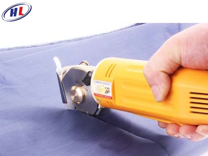 Các yếu tố chọn máy cắt vải cầm tay