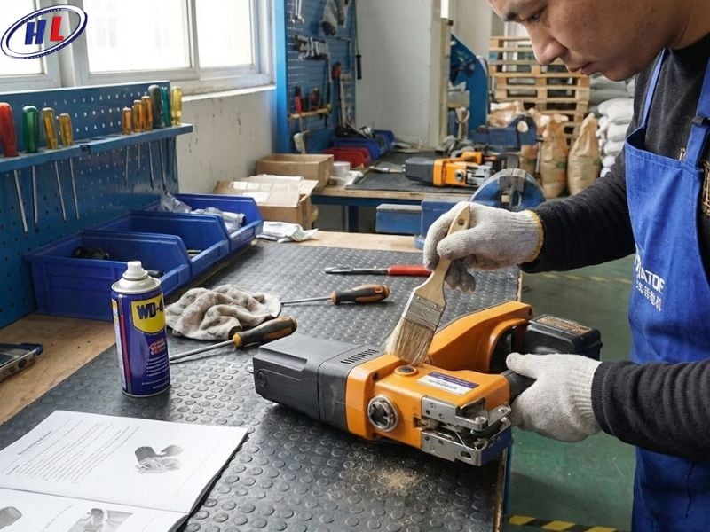 bao duong may may bao cam tay chuan Bảo dưỡng máy may bao cầm tay