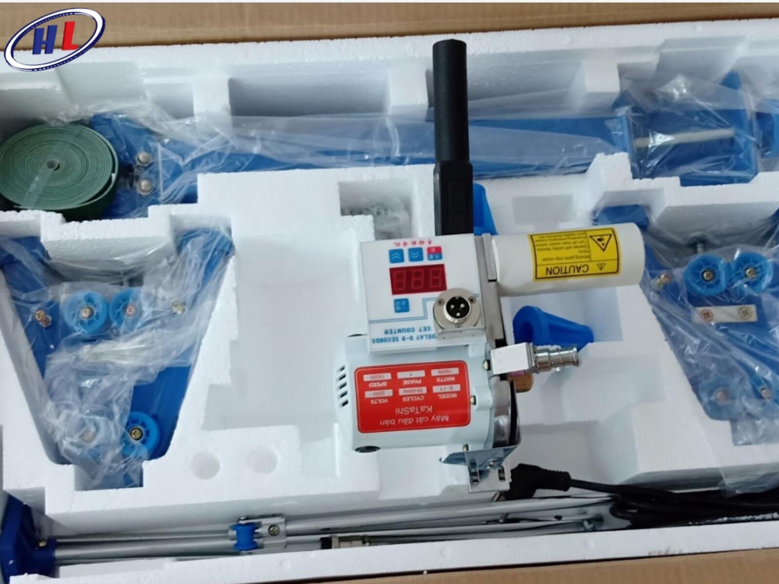Máy cắt vải đầu bàn Santa 9886