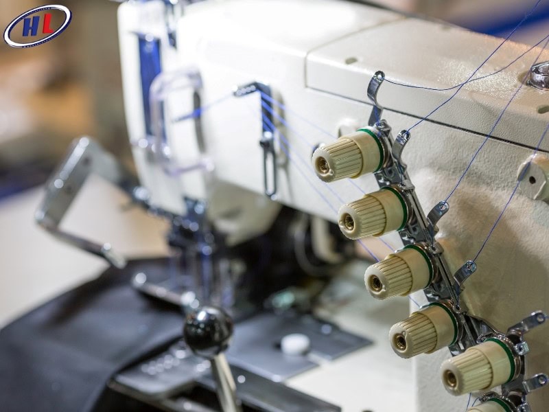 phan loai may sat so Máy vắt sổ được phân thành nhiều loại dựa vào số kim chỉ và ứng dụng