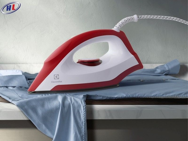 ban ui kho Bàn ủi khô Electrolux